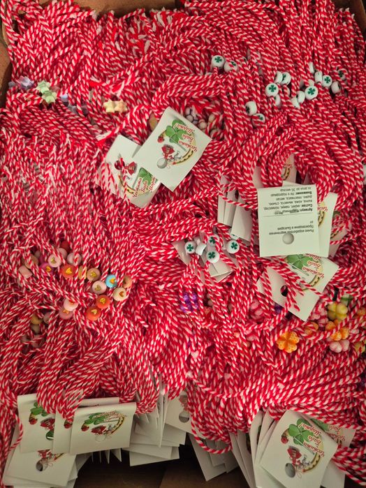 Евтини мартеници на едро