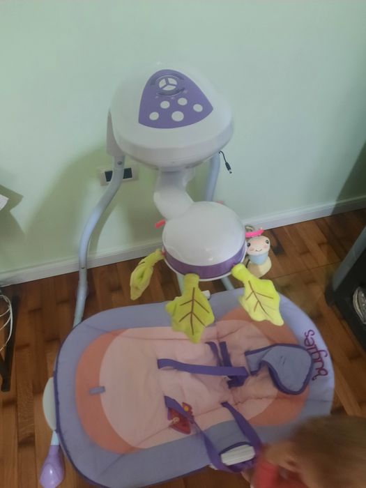 Balansoar bebe. Bugies