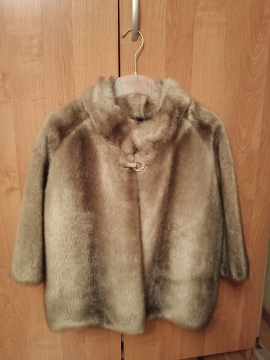 Продам шубу искусственую под норку