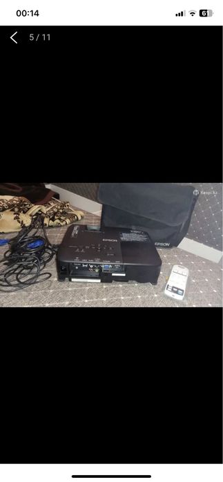 Проэктор с экраном