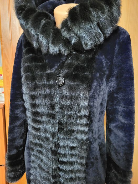 Красивая шуба. Срочно!!! Торг!