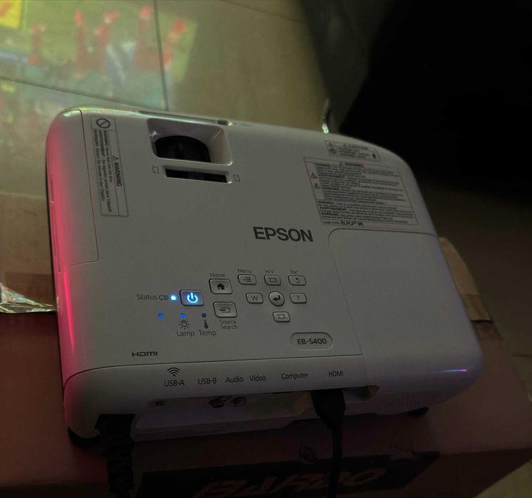 Проектор Epson Модель: EB-S400