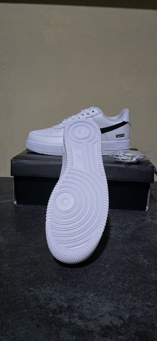 Nike Air Force 1 x Supreme