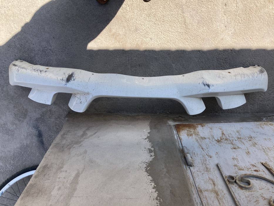 Задние стоп и губа BMW e 90