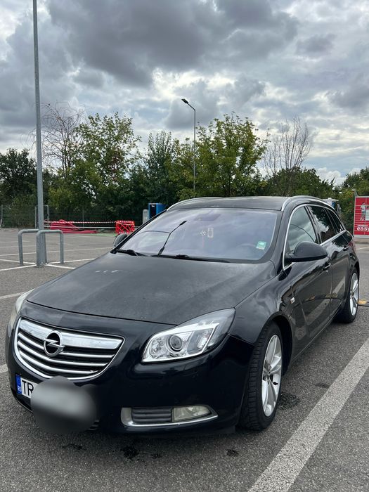 Vând opel insignia