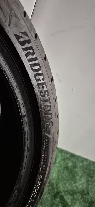 245 35 19 O bucată bridgestone vară