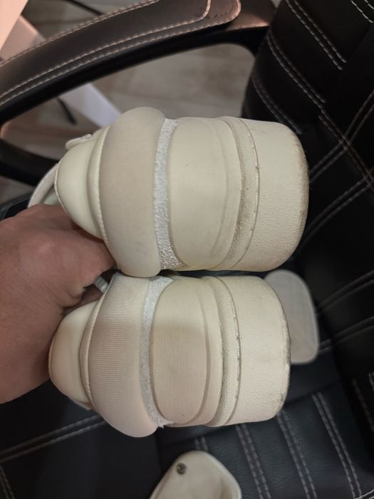 Кроссовки адидас 39р