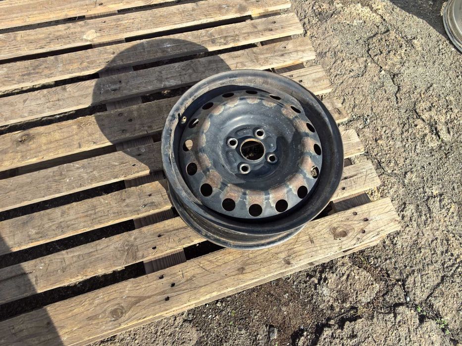 15 цола 4 х 100 мм Тойота / Кия / Хюндай / Сузуки - 5,5 Инча / ЕТ 45