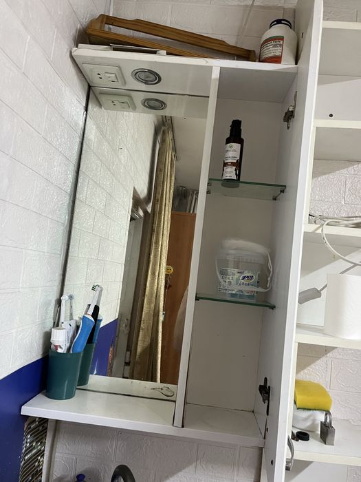 Продат полку с зеркалом б/у