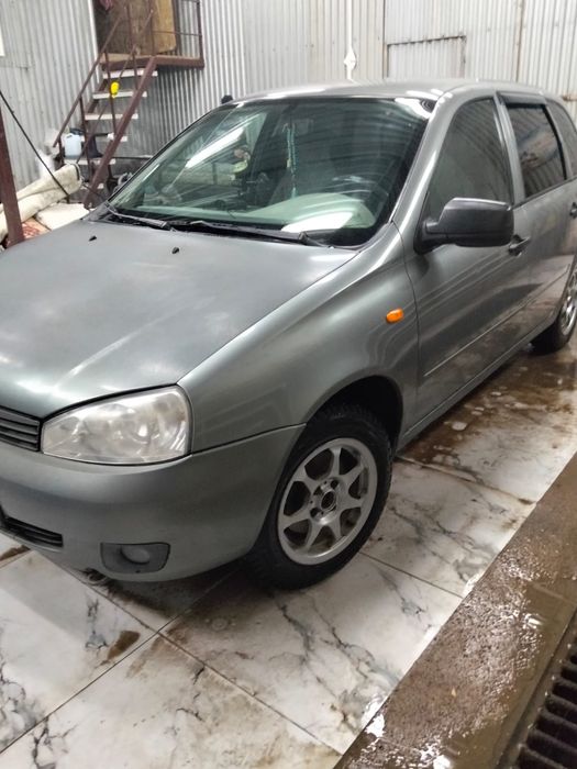 Автомобиль Лада калина