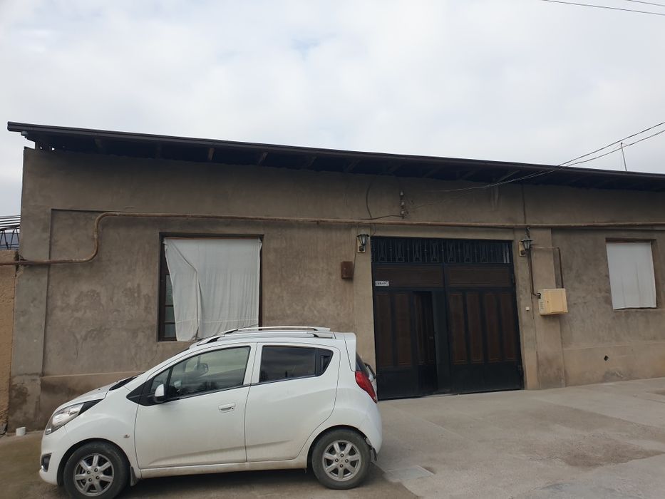 Nazarbe xarakatda yoli yuzida uy sotiladi 8 sotu