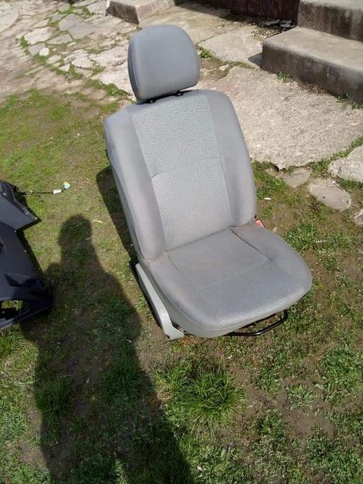 Vând piese Logan 1.4MPI an 2005