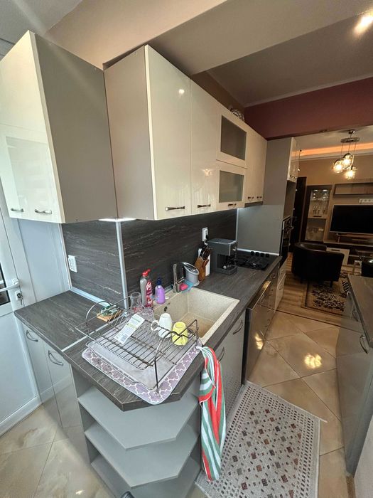 Дава се под наем Тристаен апартамент в Бургас, Възраждане - 85 кв.м за 747.66 € - Снимка #3