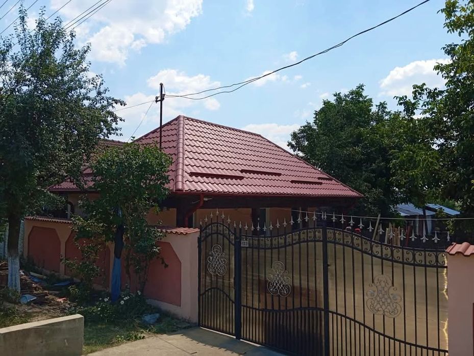 Montaj acoperis tigla metalica-reparatii acoperis tigla ceramica-mon