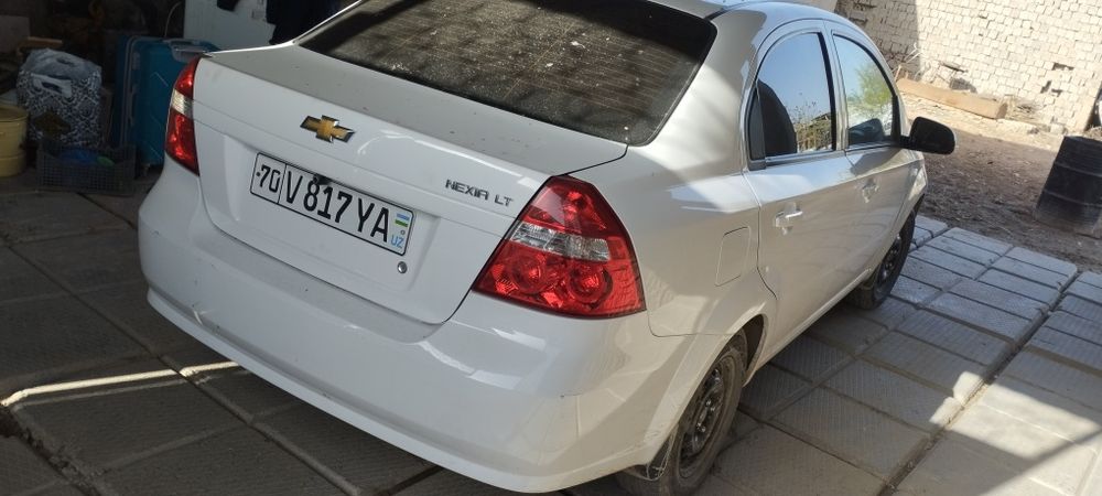 Нексия 3 сотилади