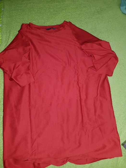 Rochie ROSU CA focul