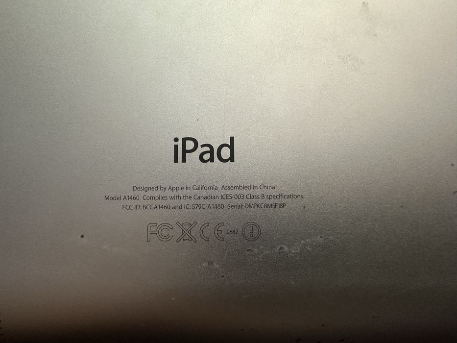 iPad 4, wi-fi cellular, 16 GB, втора употреба