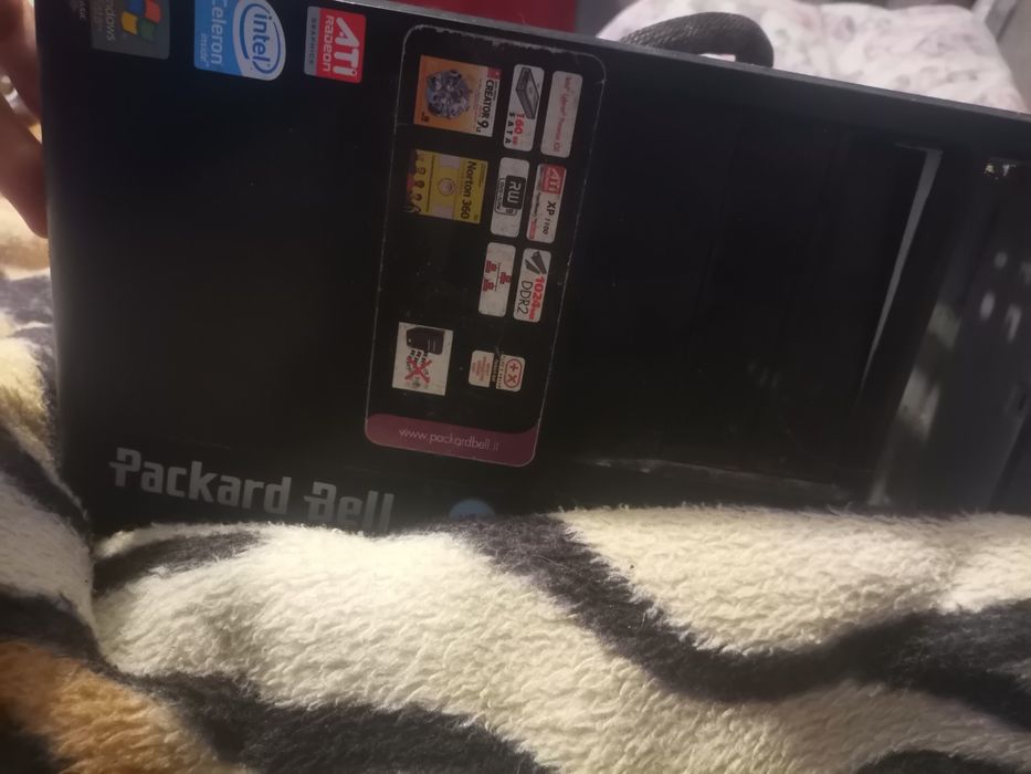 Vând Calculator Desktop Packard Bell scoala/old games