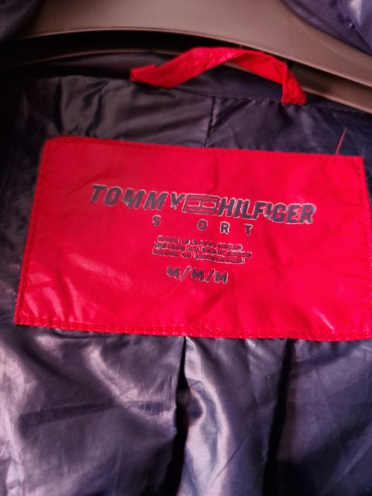 Продаю куртку Tommy Hilfiger