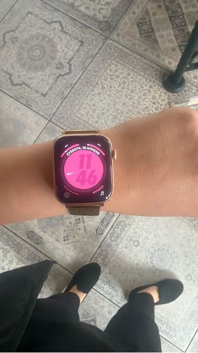 Apple watch  продаю