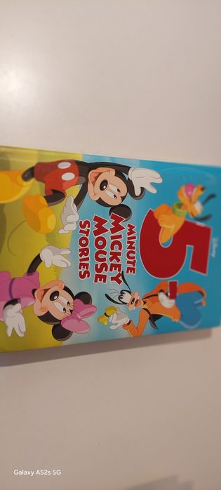 Carte în engleză cu Mickey Mouse