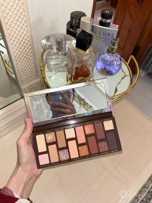 Кометика палетка теней от бренда too faced