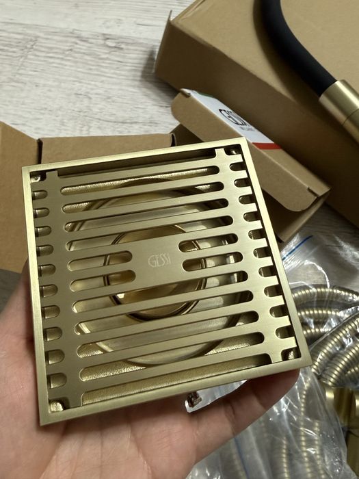 Итальянский смеситель Gessi/душевой трап