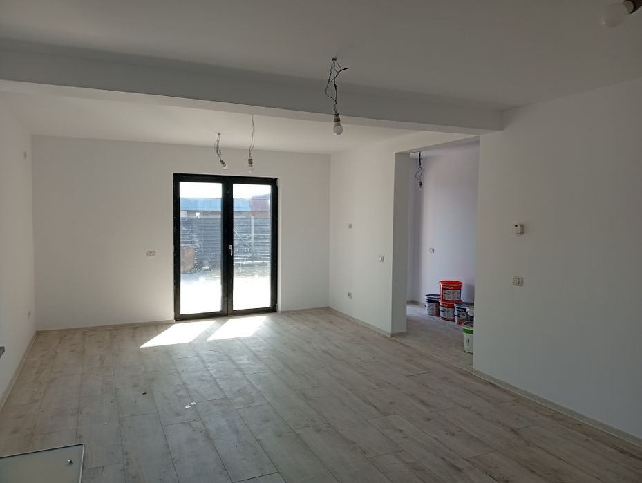 vand casa bradu profi