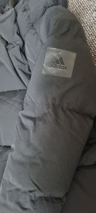 Зимняя куртка " адидас"