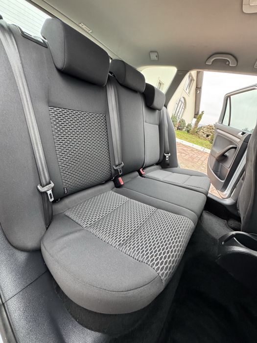 Vând Volkswagen Golf 6 Motor 1.6 Diesel 105 CP Euro 5 2010 Fără Rugină