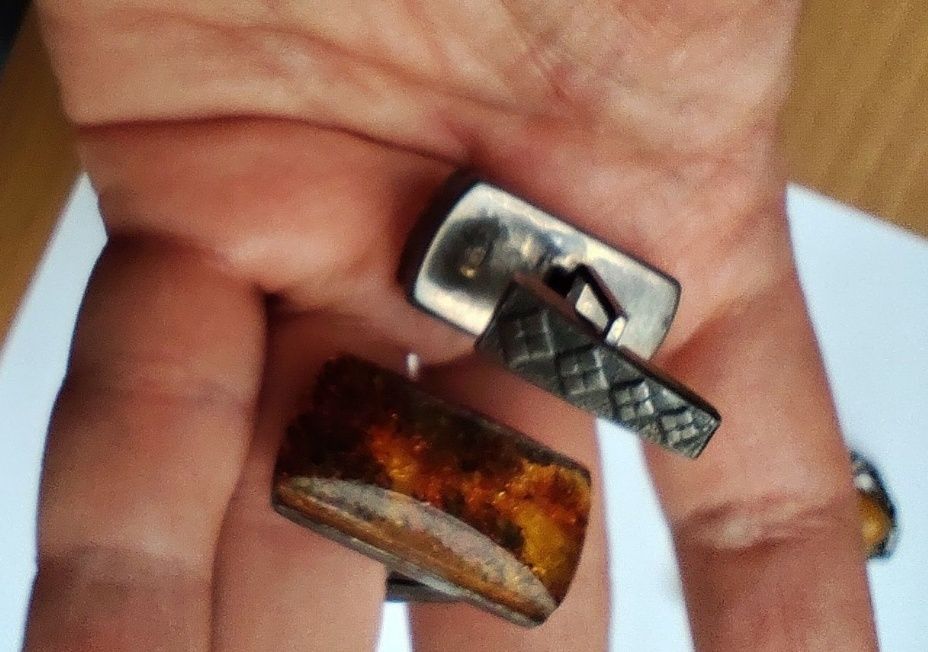 Копчета за ръкавели с натурален балтийски кехлибар (сребърни)