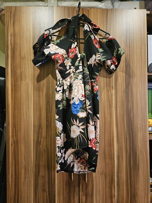 Vand lot rochite 6 bucati toate la 100 de lei