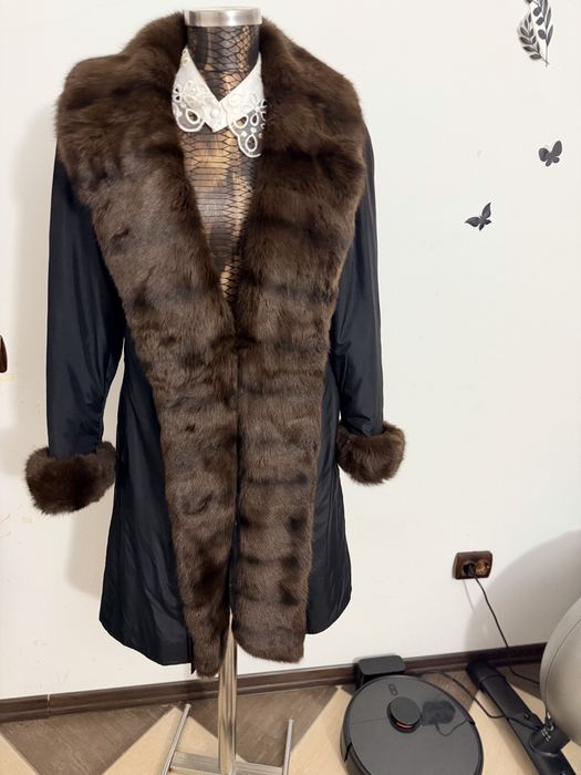 Haina cu blana naturala de vizon!