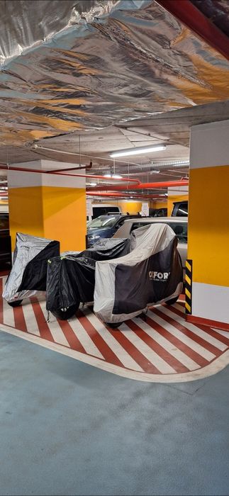 Vând maxiscuter SYM JOYMAX 250 Z Plus,an 2022,cu doar 6.900 km km