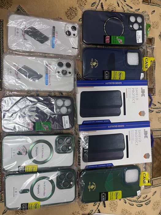 Чехлы на айфон 14