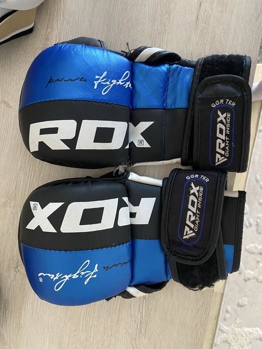 Продам перчатки RDX
