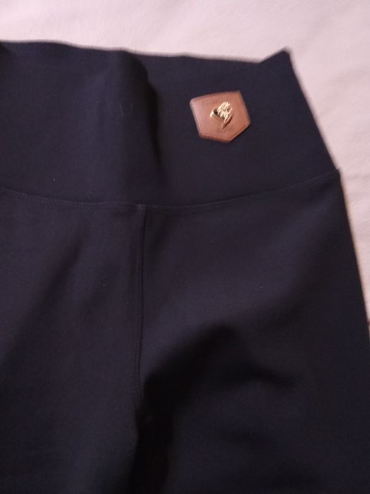 Colanti de fete pe negru