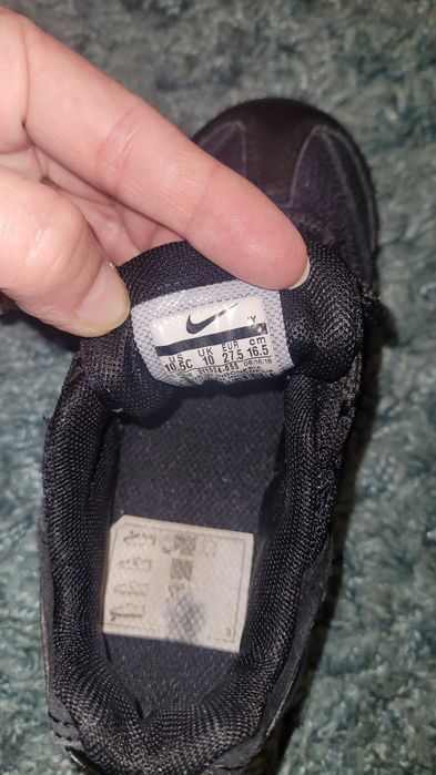 Adidas Nike  m 27.5