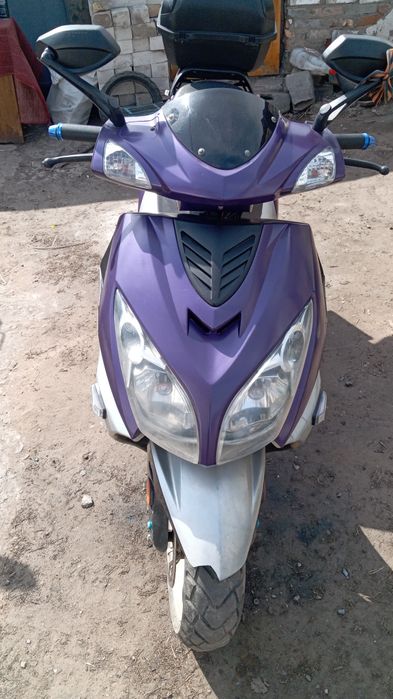 Продам скутер 150 кубов