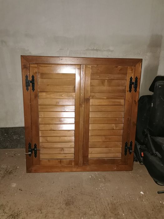 Obloc geamuri. Din lemn