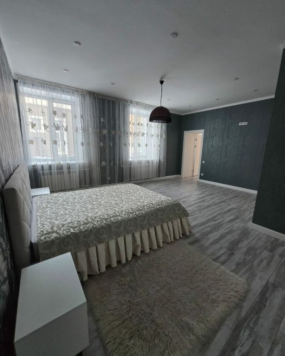 Сдам 4Комн ЛЮКС .кв в рн.Горпарка