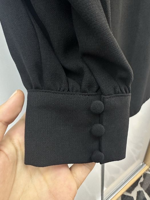 Rochie neagra H&M cu umeri bufanti