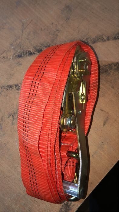 Стяжной ремень разных размеров и разной грузоподемностью