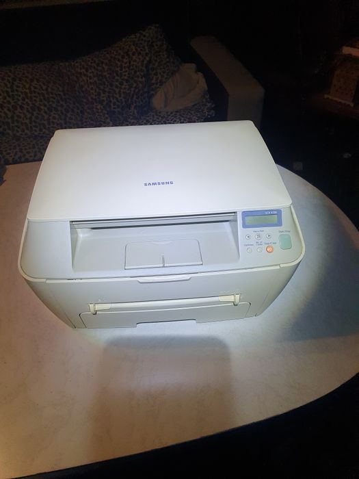 Здравейте продвам принтер цял (за части)