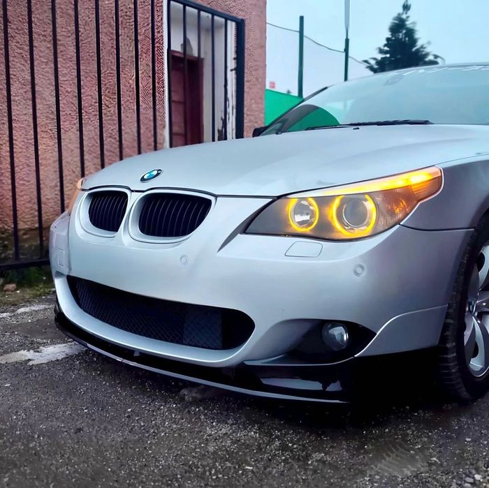 Lip bara fata M-Tech Bmw Seria 5 e60 e61(2003-2010) negru lucios