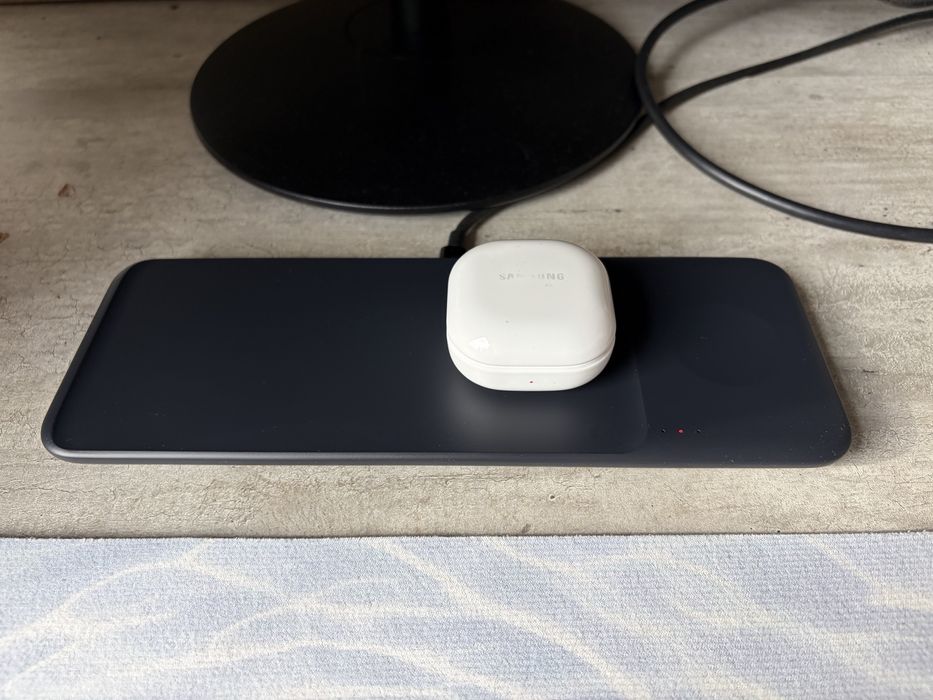 Samsung безично зарядно 3но