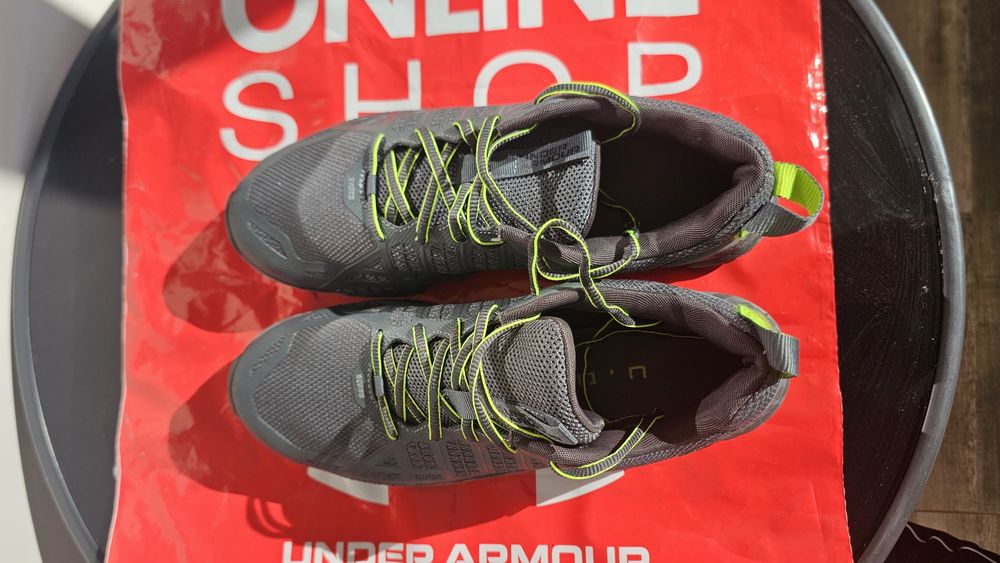 Маратонки UndeR ArmouR