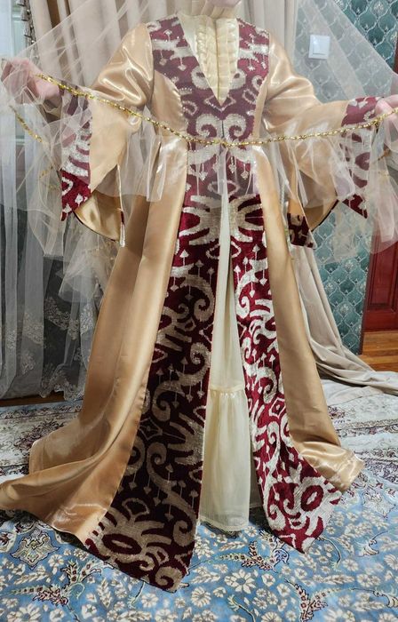 Kelin salom uchun ko'ylak "Cho'pon, Nimcha, Ko'ylak"