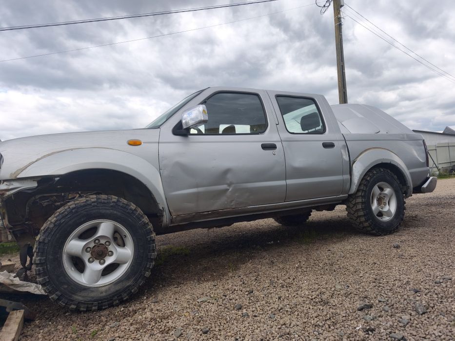 Motor bena nissan navara pathfinder