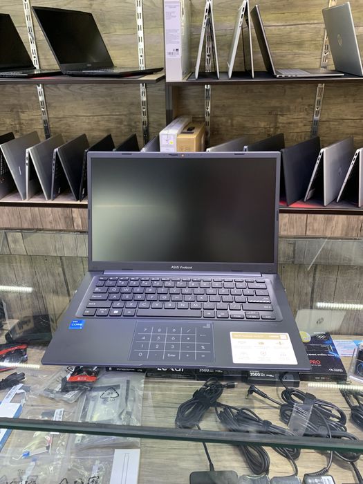 Asus Vivobook 14.0